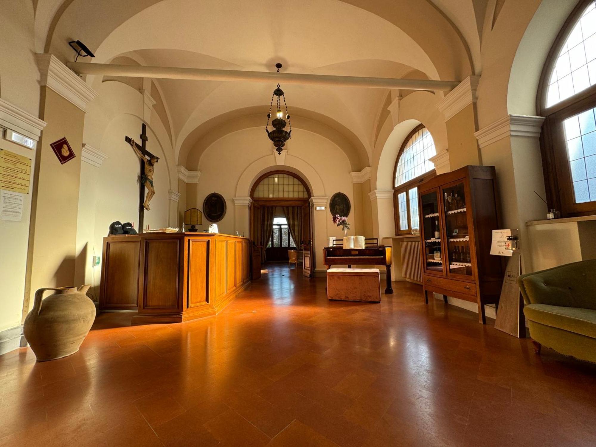 Monastero Ss. Annunziata Otel Todi Dış mekan fotoğraf The interior of the museum