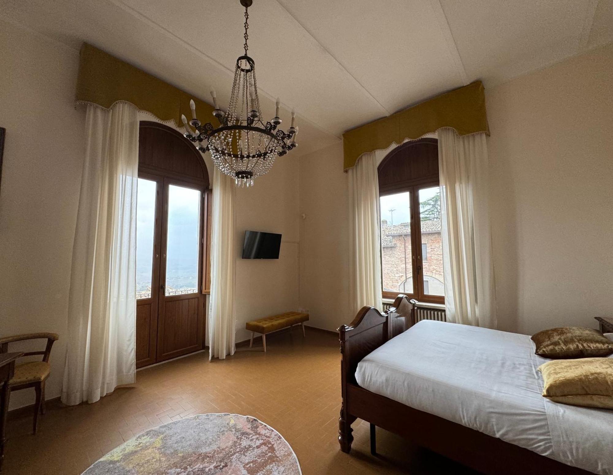 Monastero Ss. Annunziata Otel Todi Dış mekan fotoğraf A room at the hotel