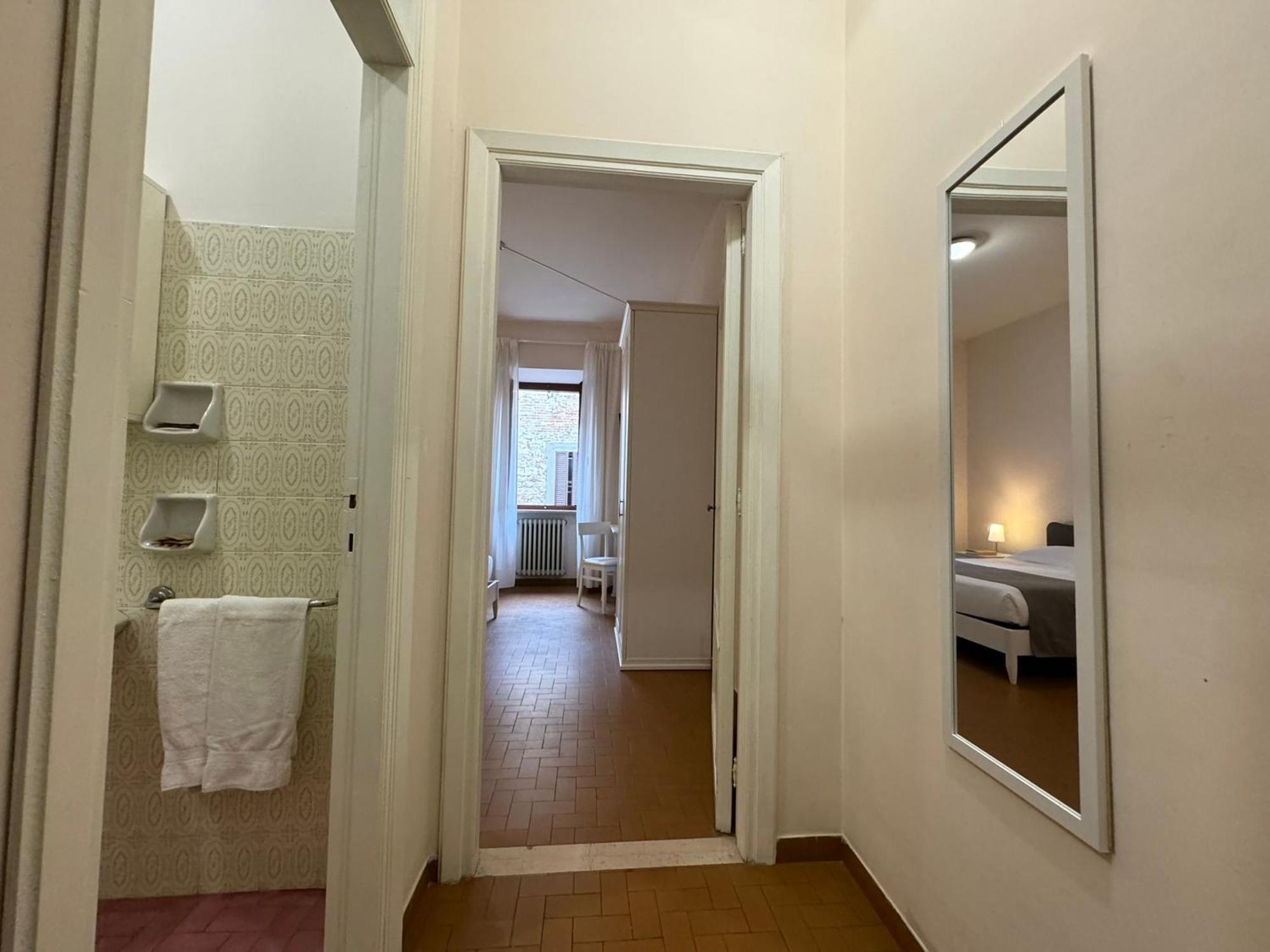 Monastero Ss. Annunziata Otel Todi Dış mekan fotoğraf A typical room at the hotel