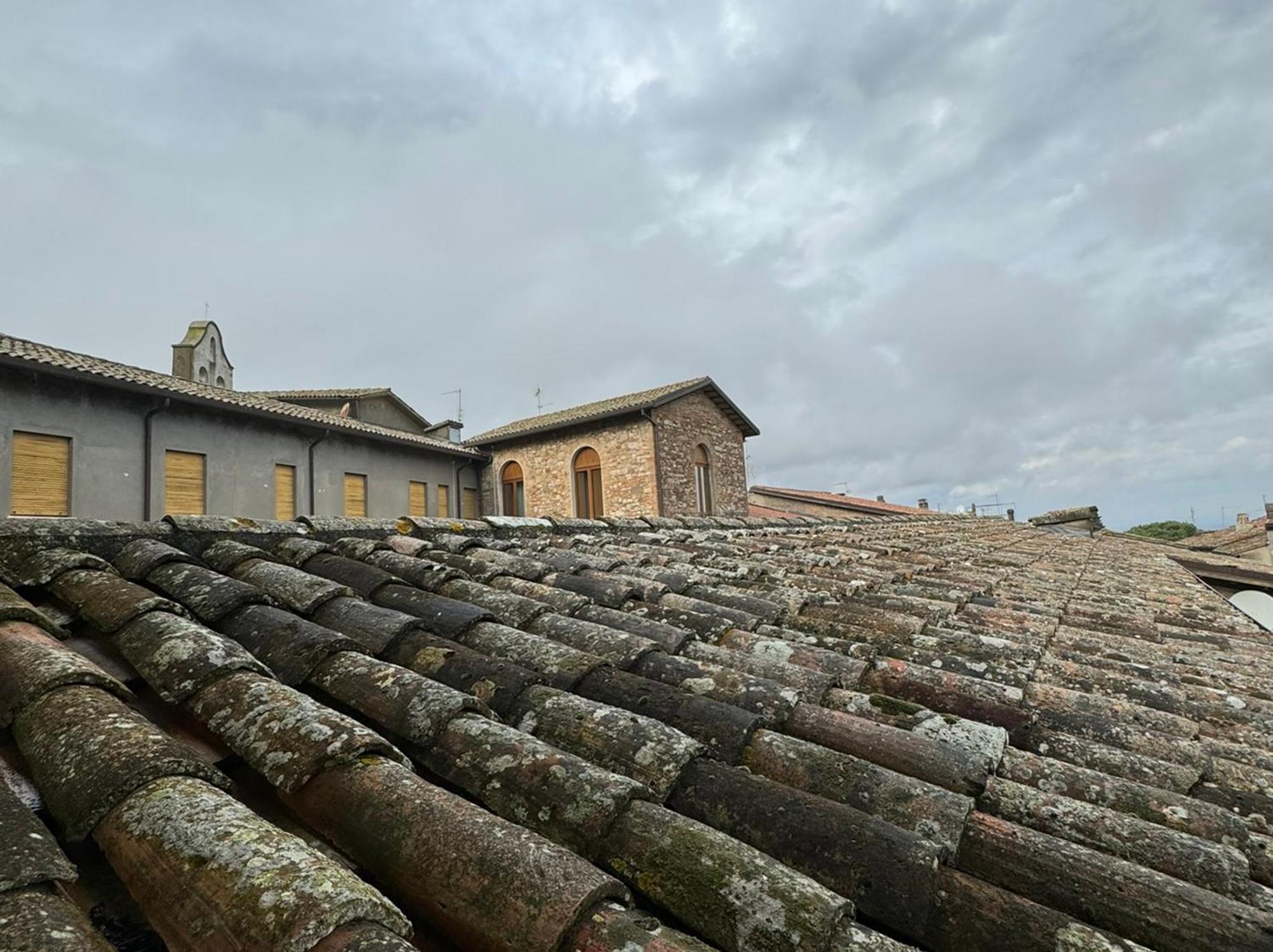 Monastero Ss. Annunziata Otel Todi Dış mekan fotoğraf Roof of the monastery